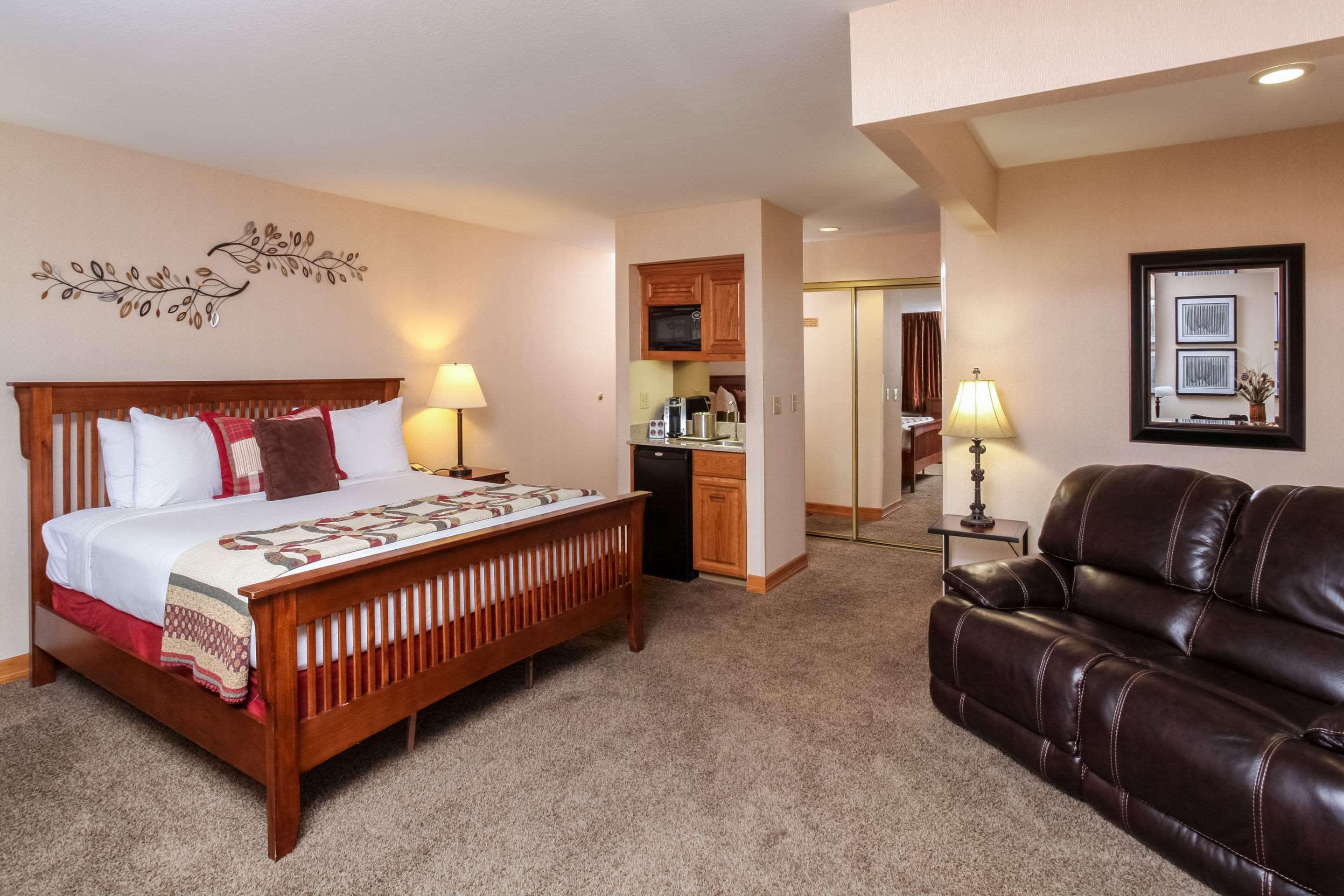 Quality Inn Oakwood Fairwood Exterior photo