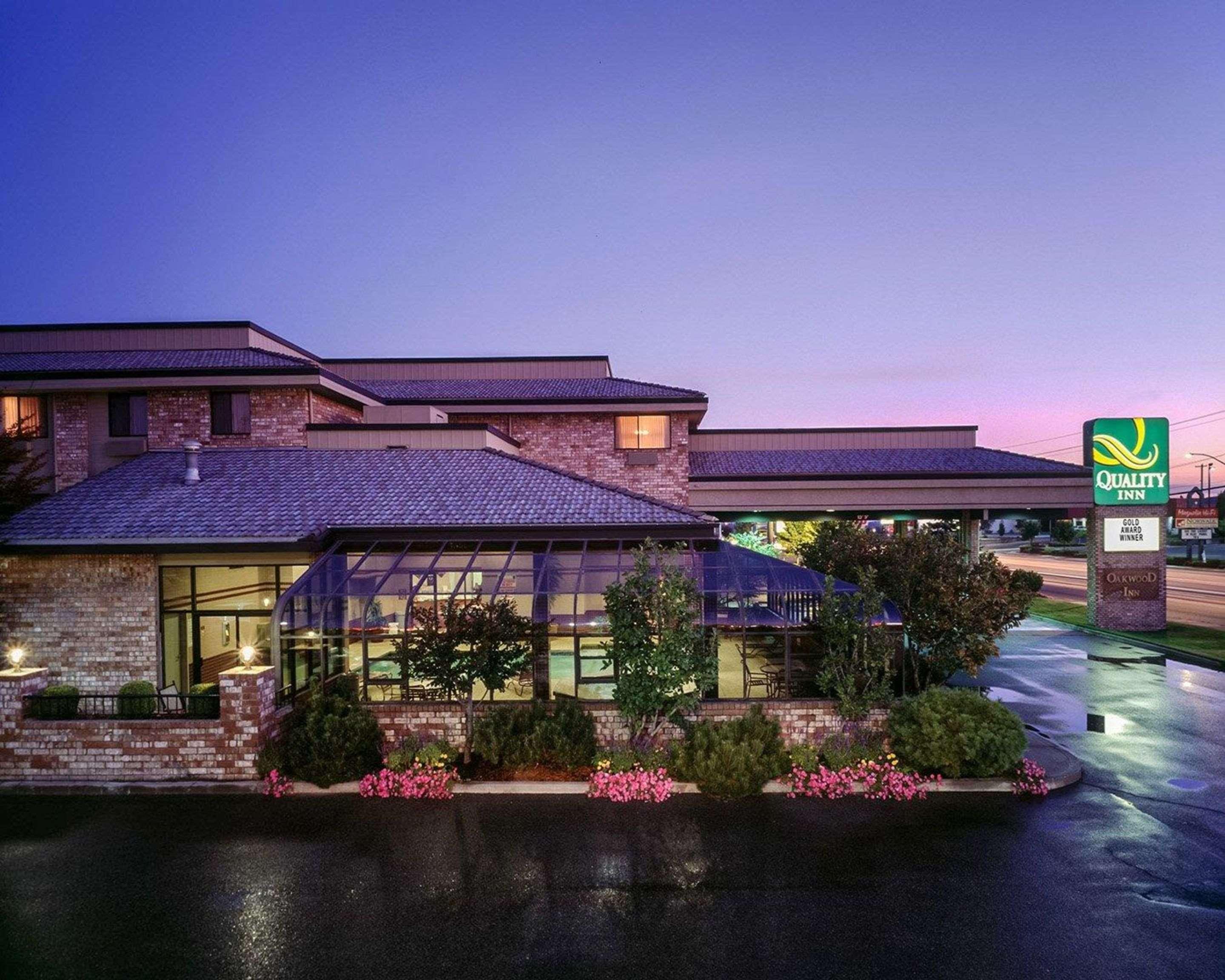 Quality Inn Oakwood Fairwood Exterior photo