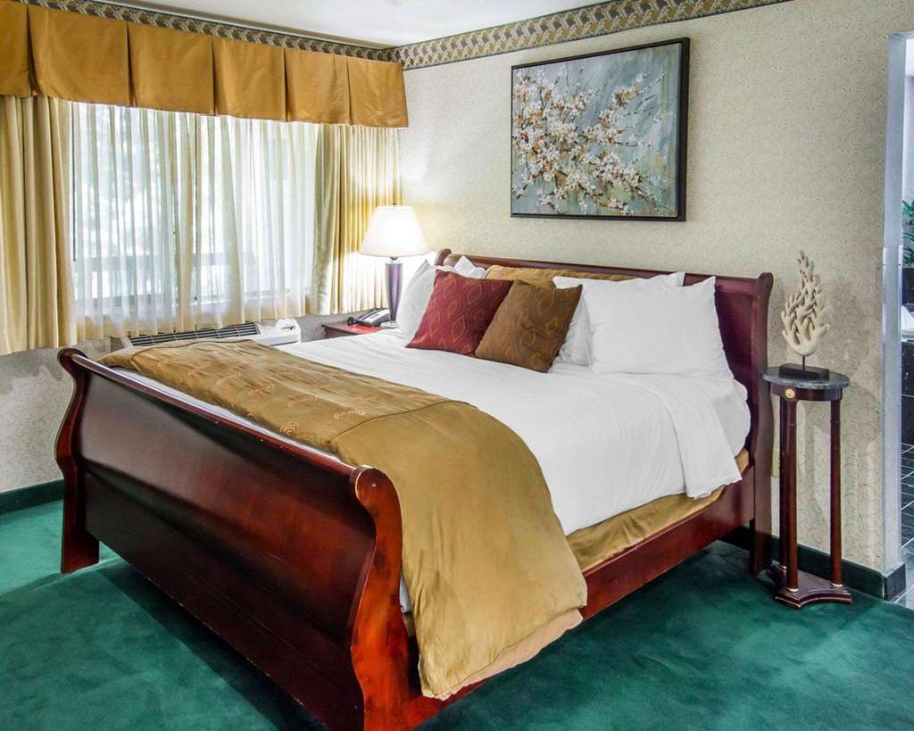 Quality Inn Oakwood Fairwood Room photo