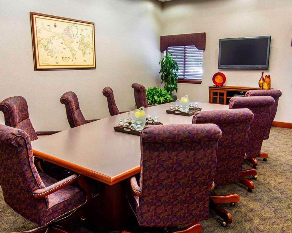 Quality Inn Oakwood Fairwood Facilities photo